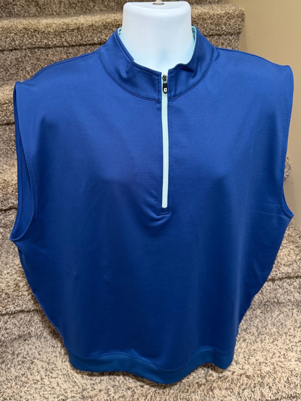 Like new *FootJoy FJ* lightweight smooth casual men’s golf ⛳️ sweater vest - XL